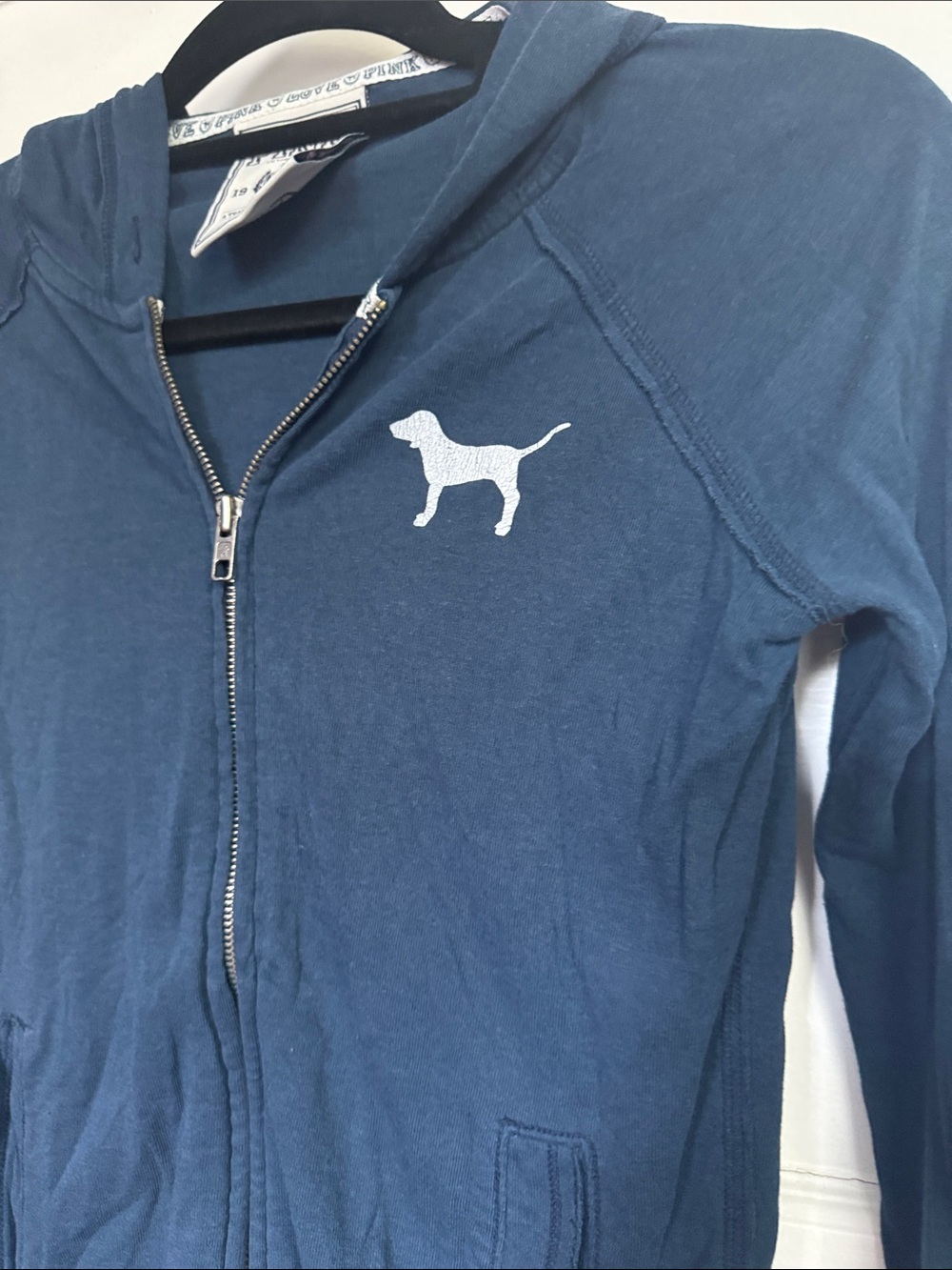 Vintage Y2K Victoria's Secret PINK Navy Hoodie with Pink MAKE ART NOT WAR Small - Picture 6 of 8